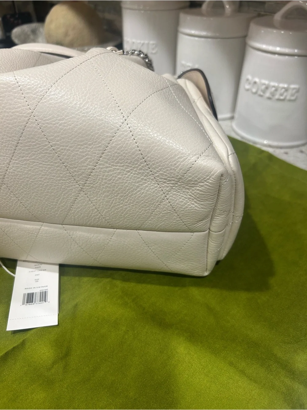 Tory Burch LARGE CHARLIE QUILTED DRAWSTRING SHOULDER BAG - White Cream Like New